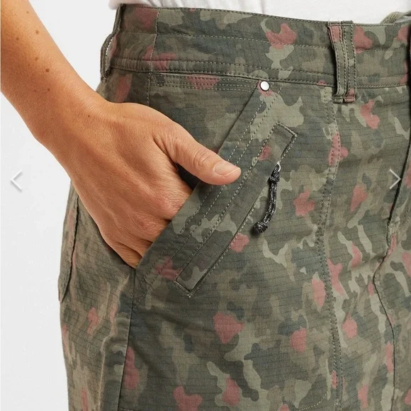 Title Nine Big B Skort Wailea Camo green pink zip close pockets boy short lined - Picture 5 of 16